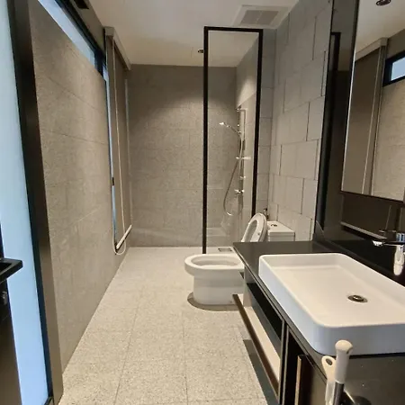 Luxury Apartment At Scarletz Suites Kuala Lumpur Exterior photo